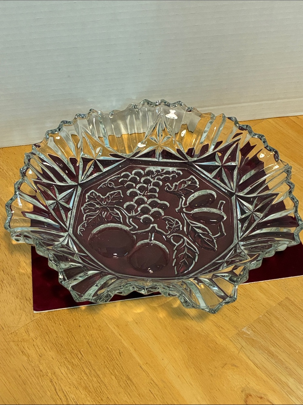Federal Pioneer Glass Fruit Motif Serving Bowl - Clear Glass